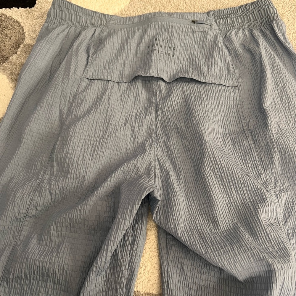 Nike Women’s Packable Running Pants - Picture 6 of 9